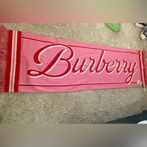 BRAND NEW WITH TAGS Burberry Scarf